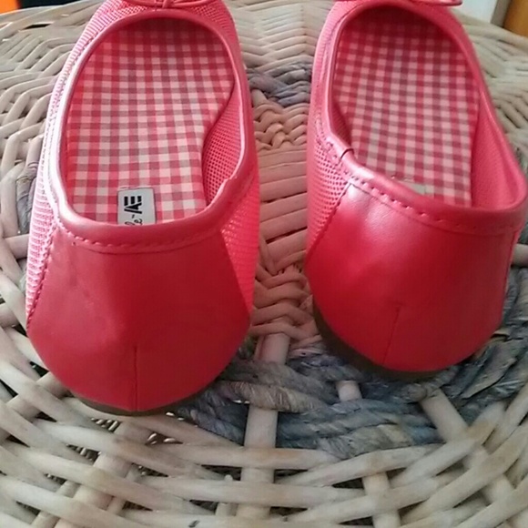 Shoes - Picture 3 of 5